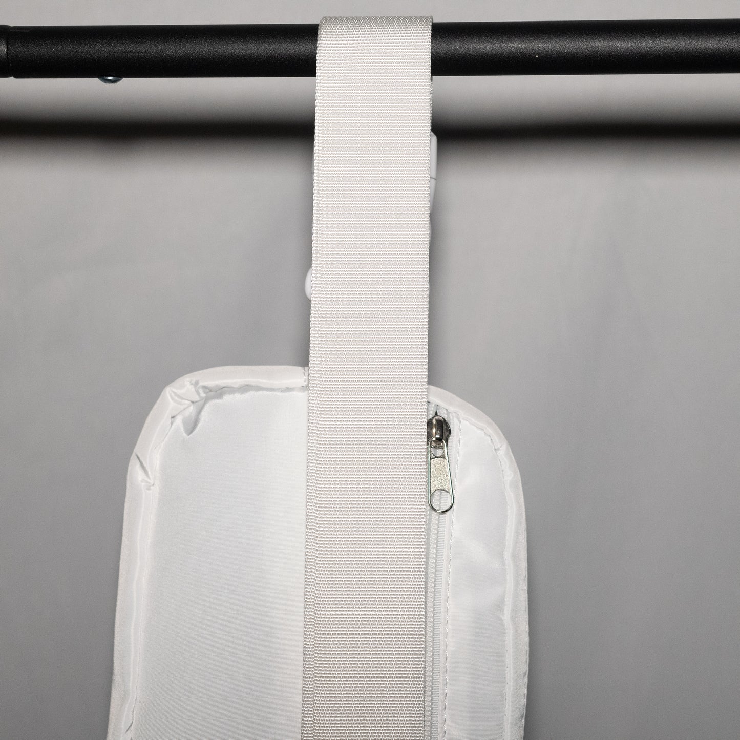 RD Essential Crossbody