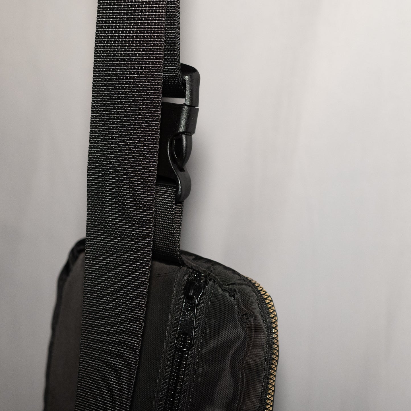RD Essential Crossbody
