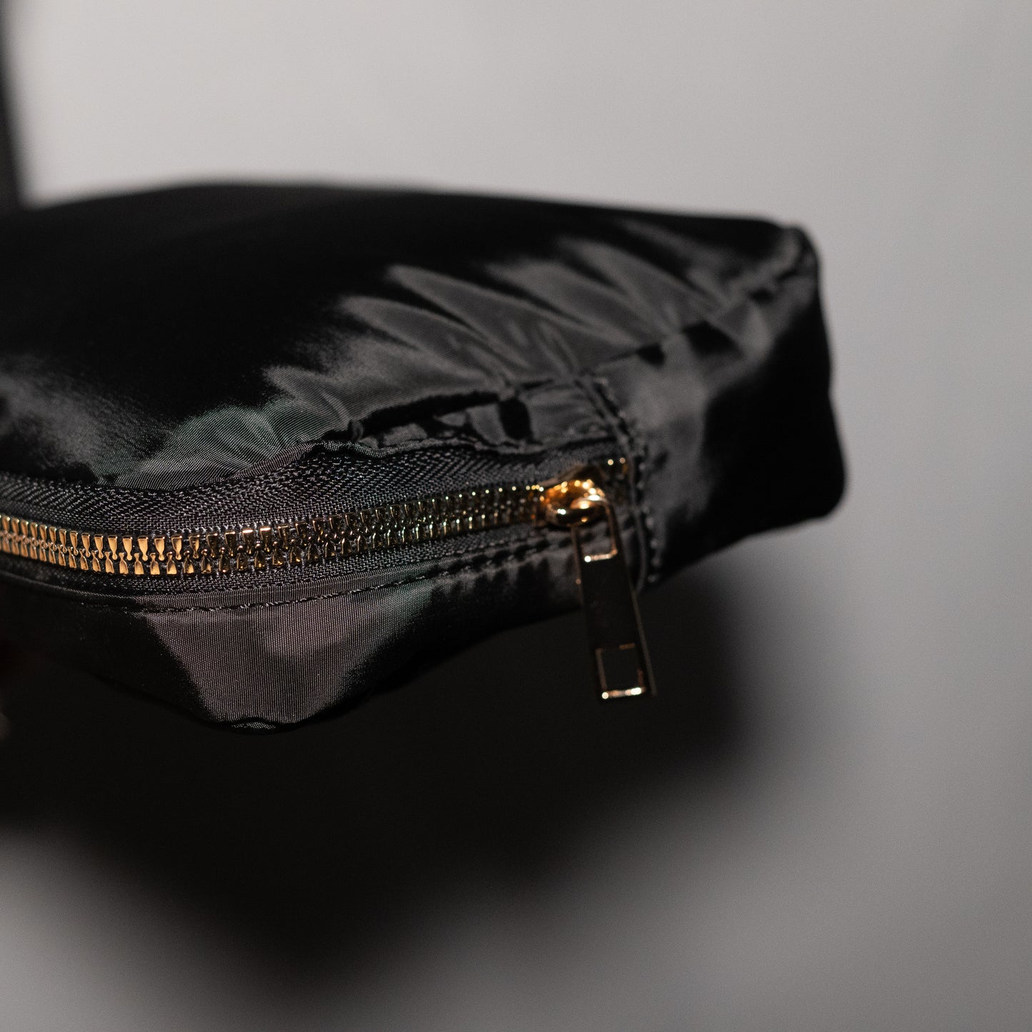 RD Essential Crossbody